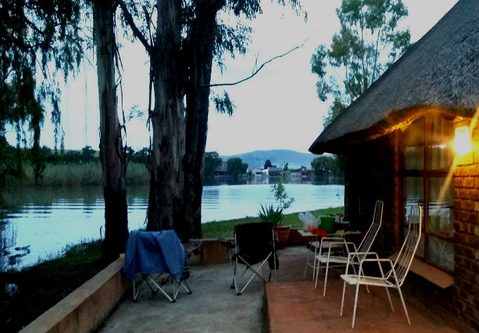 emanzini vrede dam cottage view