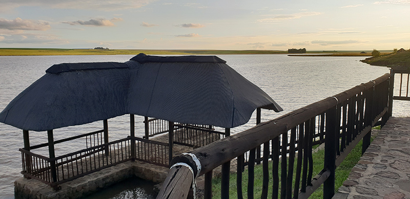 The lapa at sunset, Aqua Villa